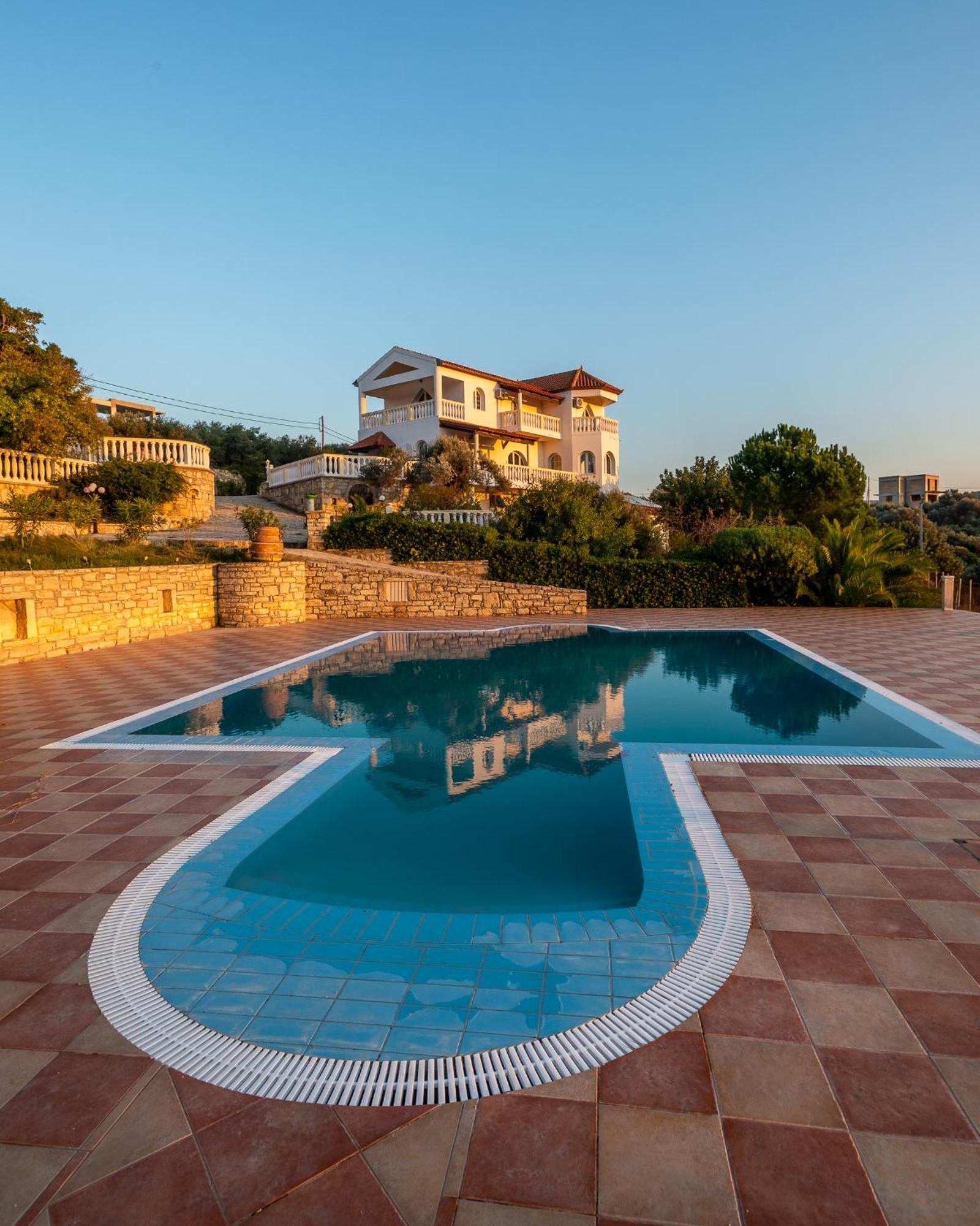Villa Sarah Pitsidia Exterior photo